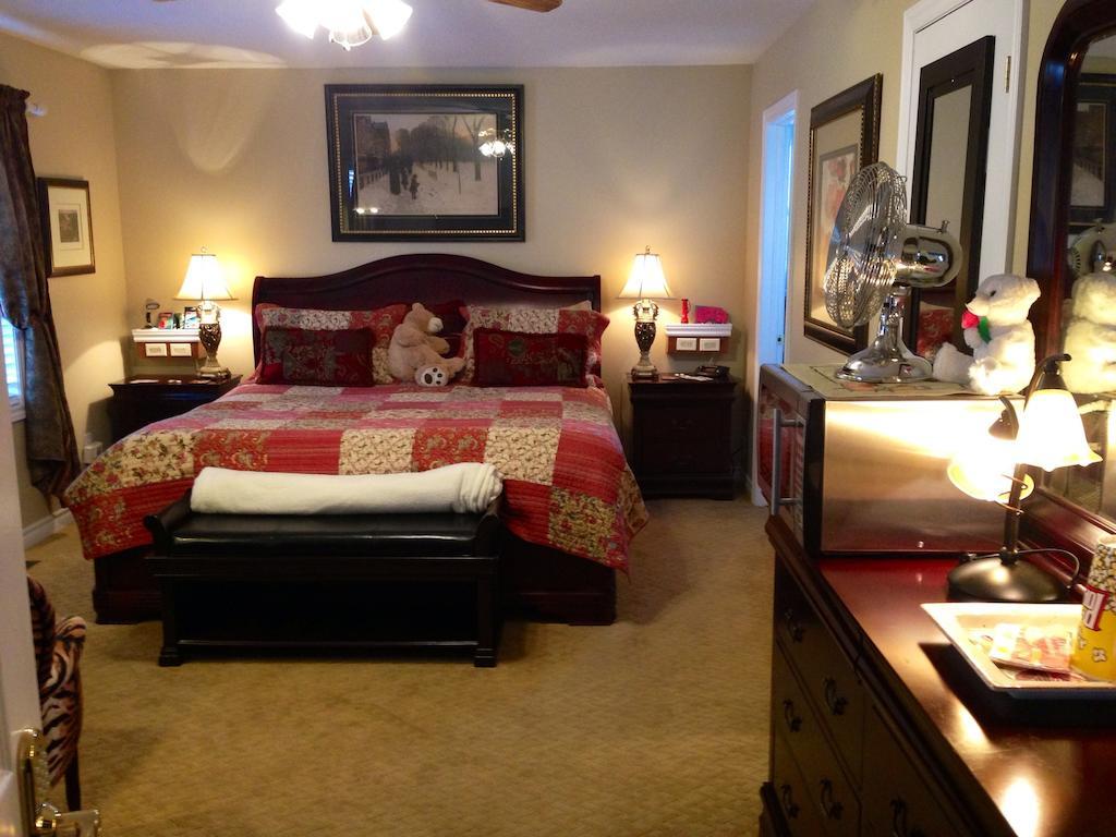Serenity Ranch Bed & Breakfast Ancaster Экстерьер фото